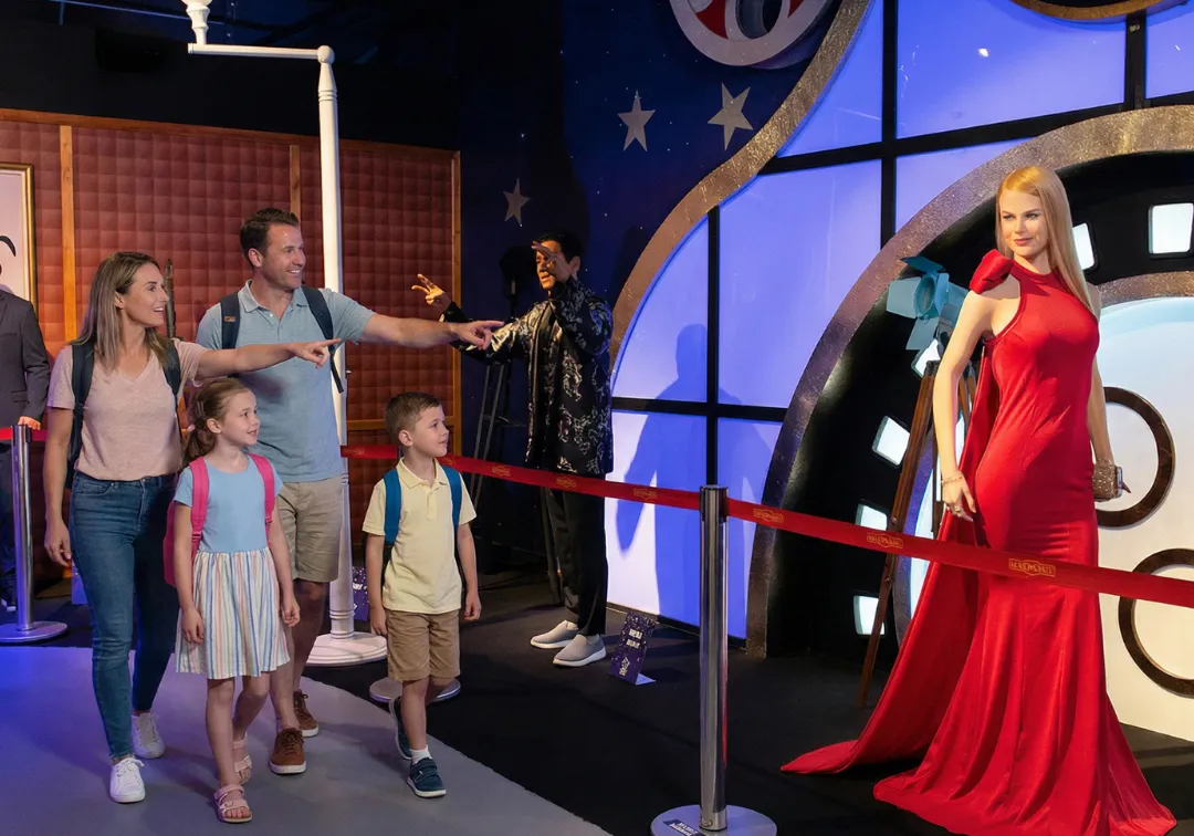 DreamLand: Museu de cera com estátuas realistas de celebridades, personagens e figuras históricas.