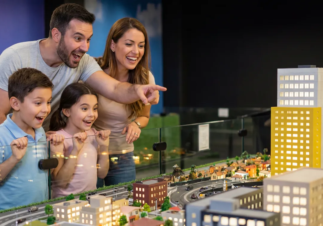 MiniLand: Parque com miniaturas detalhadas de cidades, estações, praias e muito mais!